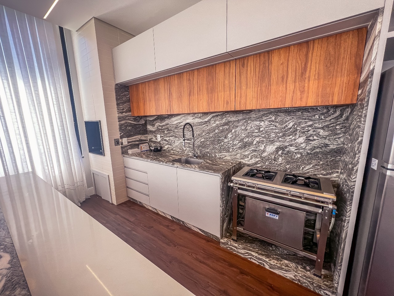 Foto do imóvel Apartamento 3 dormitórios no Residencial Ilha de Maui na Praia Brava Itajaí | Vida na praia