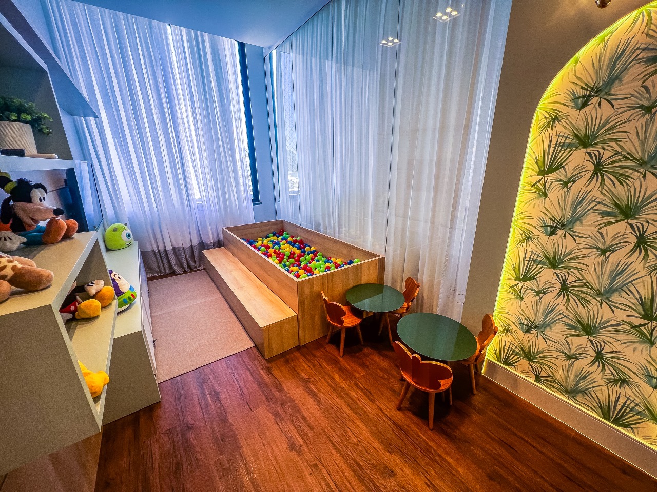 Foto do imóvel Apartamento 3 dormitórios no Residencial Ilha de Maui na Praia Brava Itajaí | Vida na praia