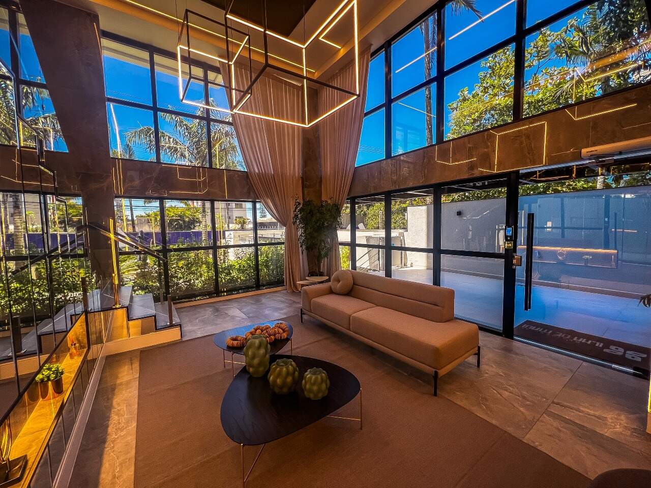 Foto do imóvel Apartamento 3 dormitórios no Residencial Ilha de Maui na Praia Brava Itajaí | Vida na praia
