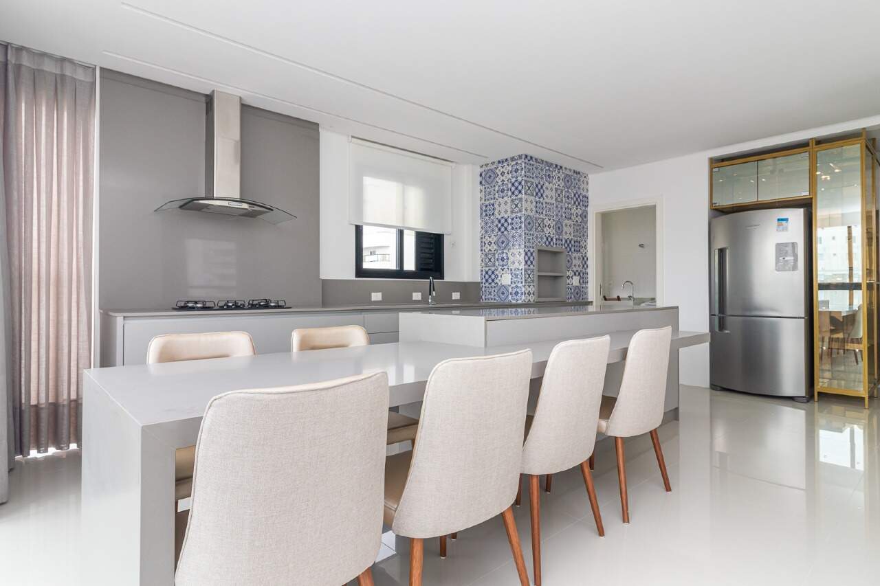 Apartamento com 3 suítes no Boulevard Brasil Residence no Centro em Balneário Camboriú