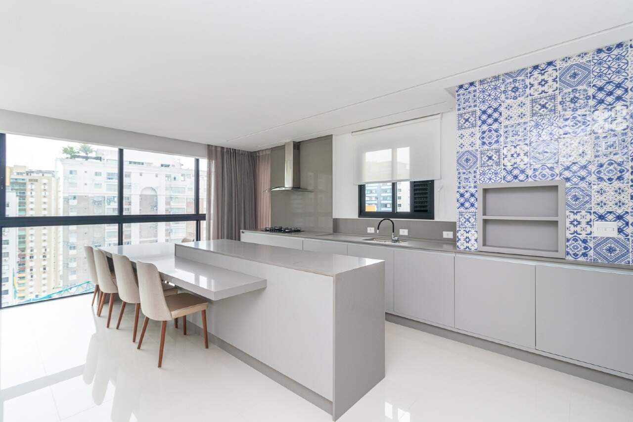 Foto do imóvel Apartamento 3 suítes mobiliado no Boulevard Brasil Balneário Camboriú 