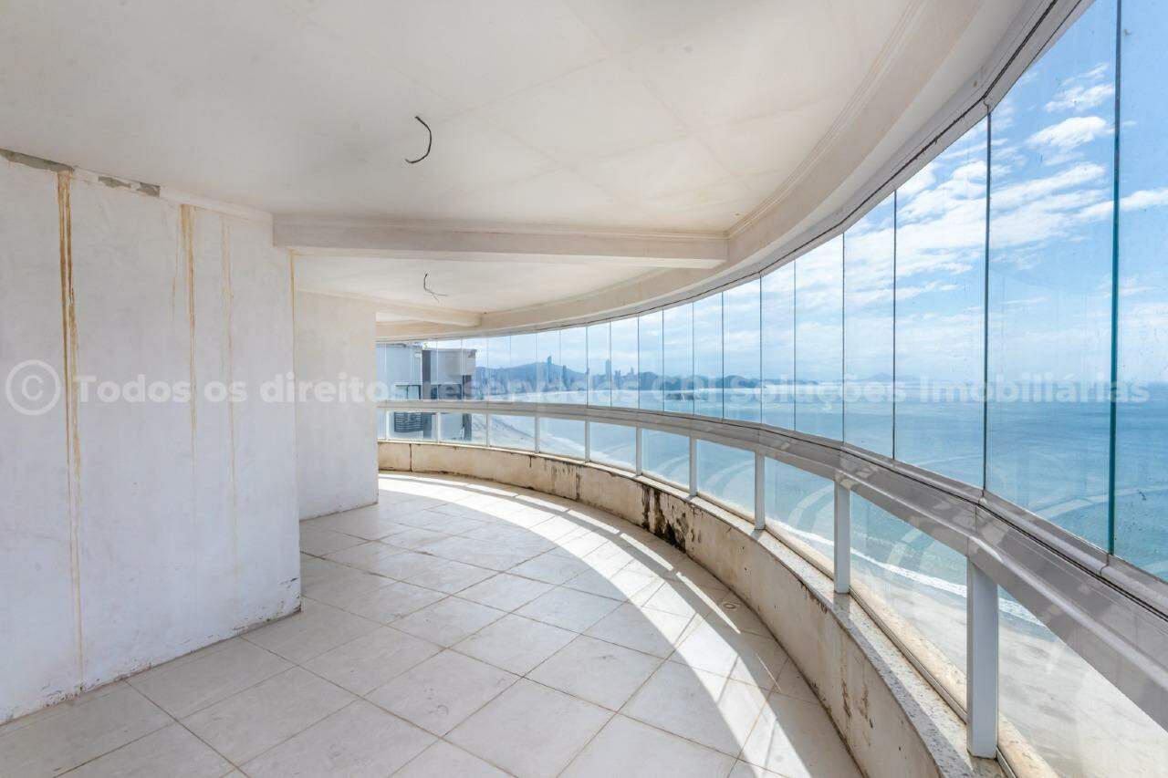 Foto do imóvel Apartamento Vista Mar com 04 Dormitórios á venda no Edifício Princess em Balneário Camboriú