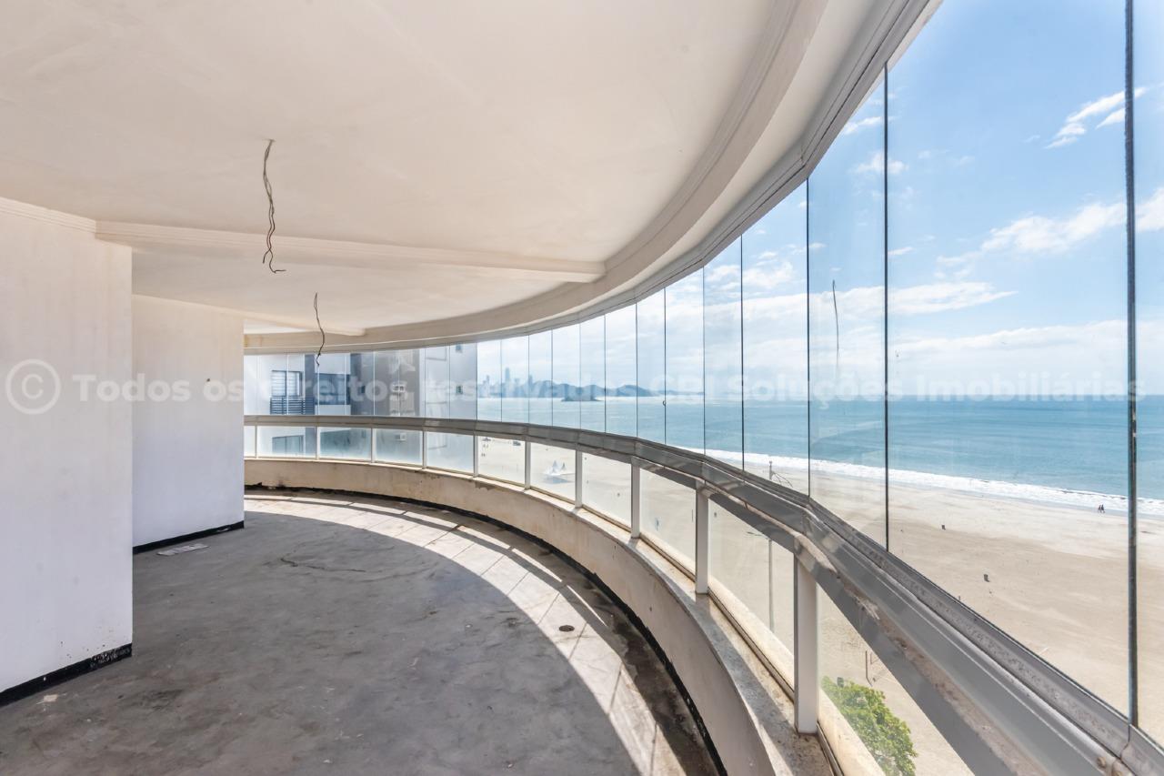 Apartamento com 04 Dormitórios Vista Mar no Edifício Princess na Barra Sul em Balneário Camboriú