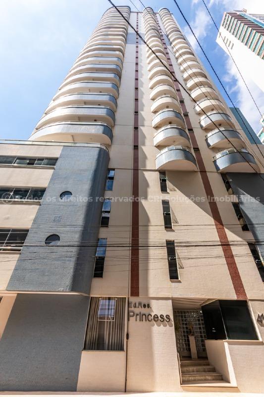 Foto do imóvel Apartamento com 04 Dormitórios Vista Mar á venda no Edifício Princess em Balneário Camboriú