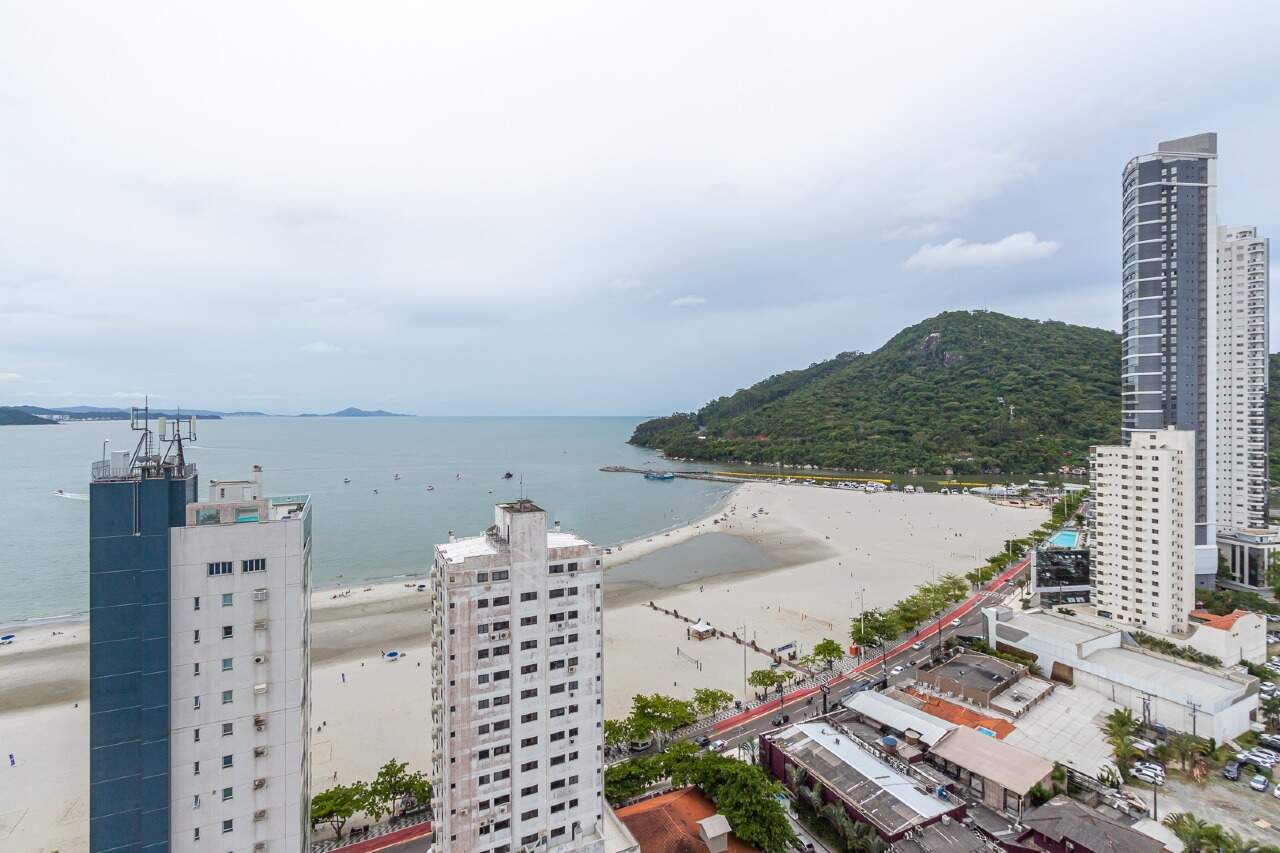 Foto do imóvel Apartamento Mobiliado com 03 suítes á vendas no Edifício Marina Palace em Balneário Camboriú