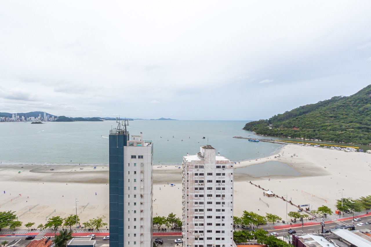 Foto do imóvel Apartamento Mobiliado com 03 suítes á vendas no Edifício Marina Palace em Balneário Camboriú