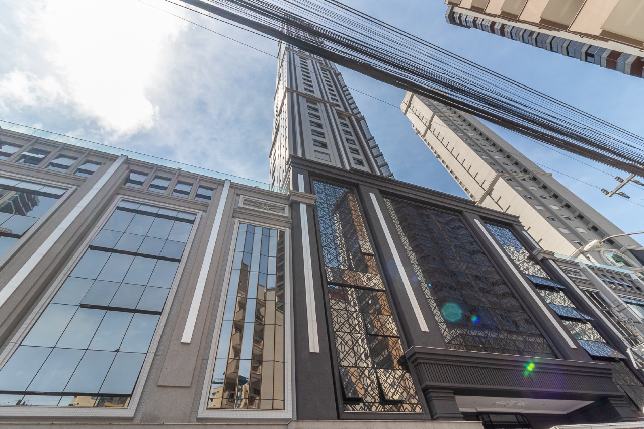 Foto do imóvel Apartamento 4 Suítes à Venda no Edifício New York – Quadra Mar, Balneário Camboriú