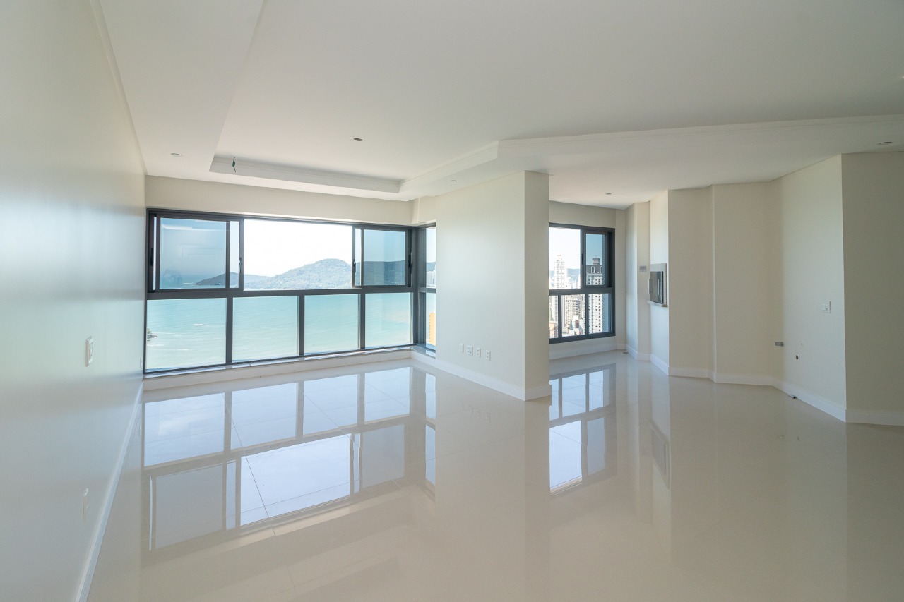 Foto do imóvel Apartamento 4 Suítes à Venda no Edifício New York – Quadra Mar, Balneário Camboriú