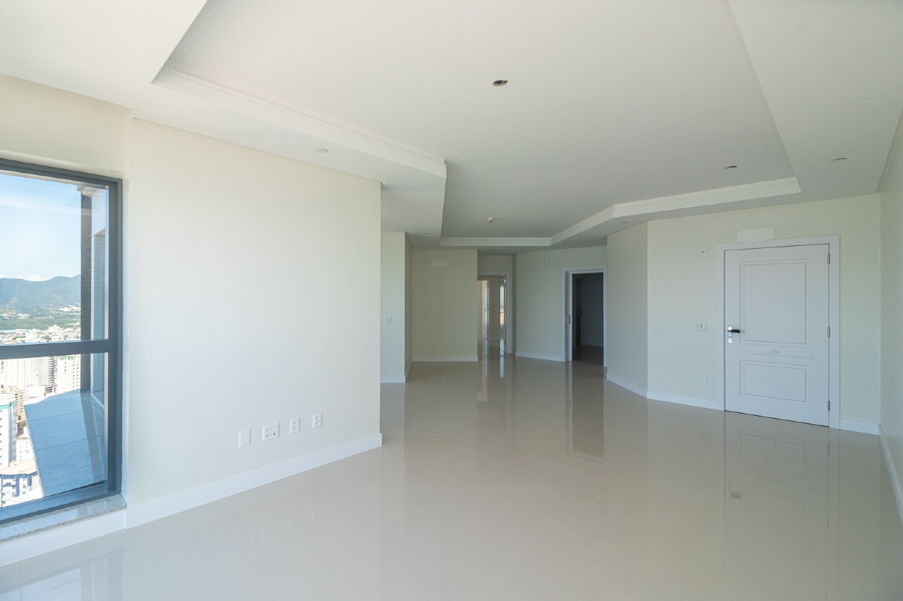 Foto do imóvel Apartamento 4 Suítes à Venda no Edifício New York – Quadra Mar, Balneário Camboriú