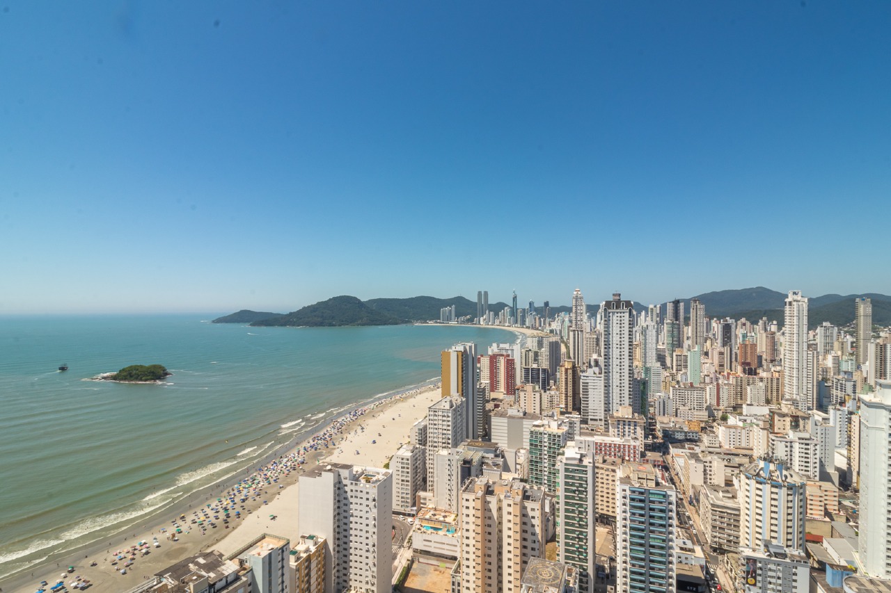 Foto do imóvel Apartamento 4 Suítes à Venda no Edifício New York – Quadra Mar, Balneário Camboriú