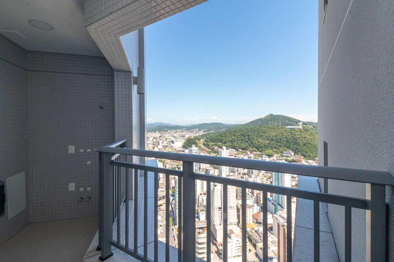 Foto do imóvel Apartamento 4 Suítes à Venda no Edifício New York – Quadra Mar, Balneário Camboriú