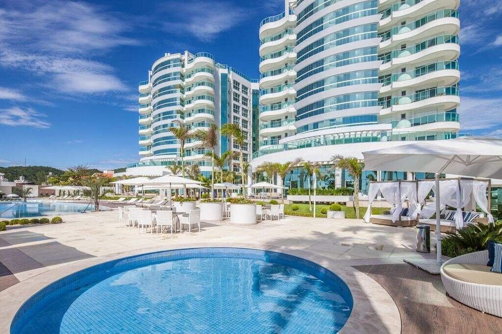 [Edificio] Apartamento à venda Brava Beach Internacional : Piscina