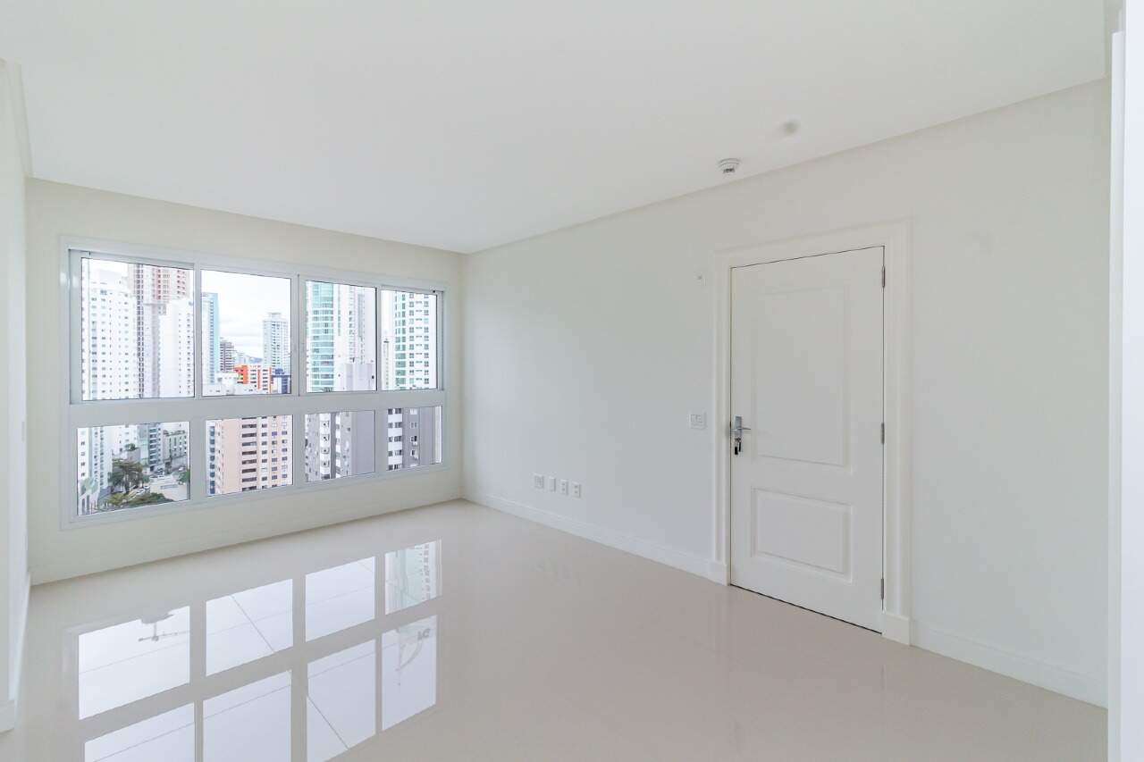 Foto do imóvel Apartamento com 03 Suítes á venda no Edifício Hamptons em Balneário Camboriú 