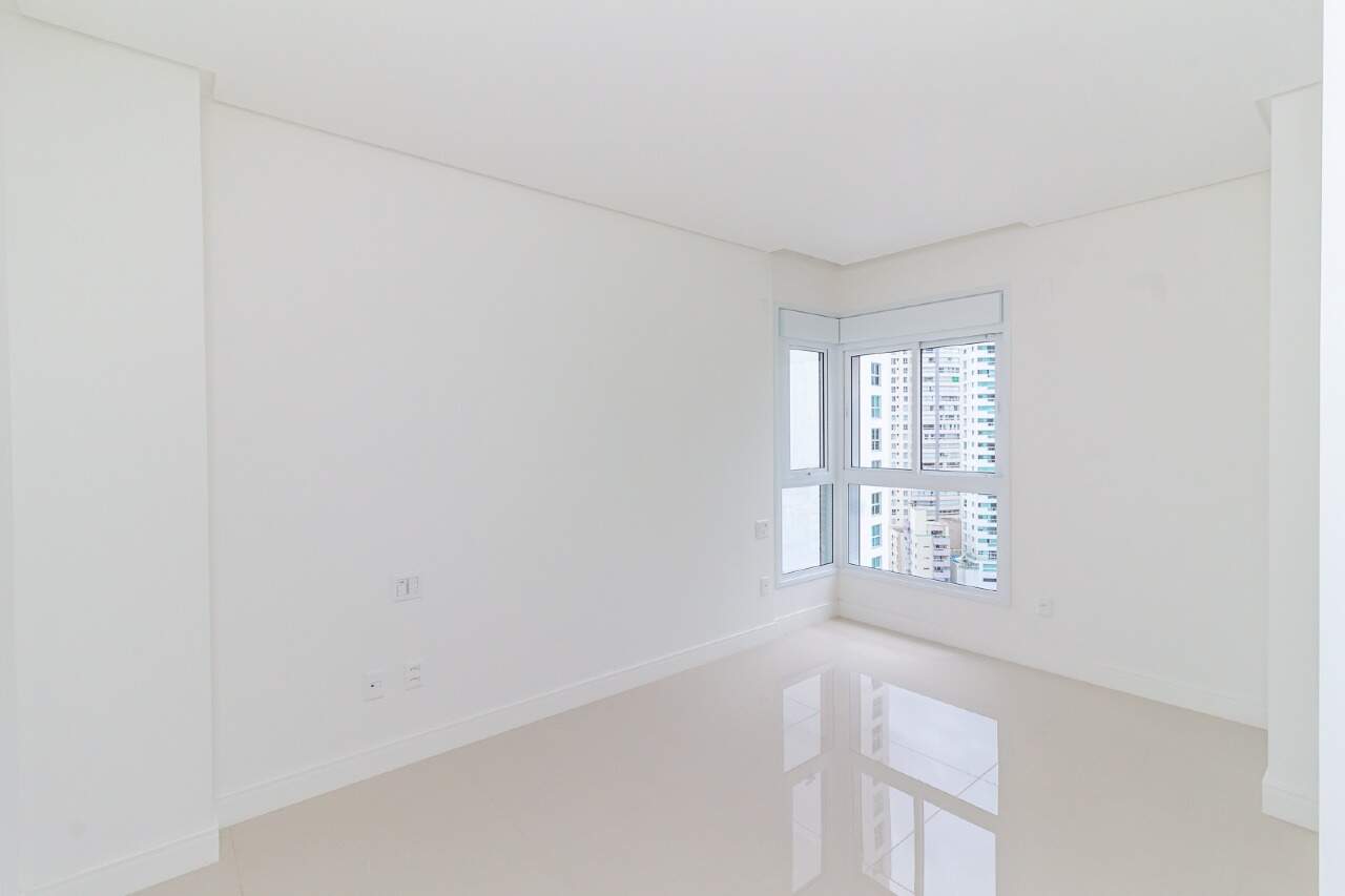 Foto do imóvel Apartamento com 03 Suítes á venda no Edifício Hamptons em Balneário Camboriú 