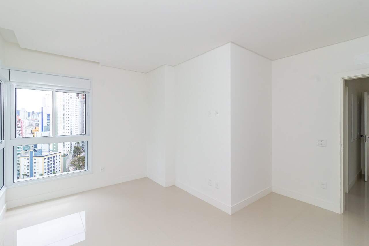 Foto do imóvel Apartamento com 03 Suítes á venda no Edifício Hamptons em Balneário Camboriú 