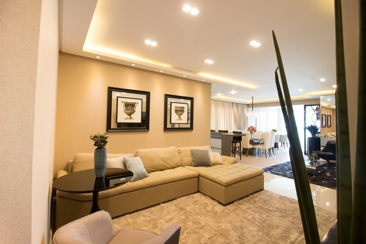 Apartamento com 4 suítes no Edificio Terrace na Meia Praia de Itapema