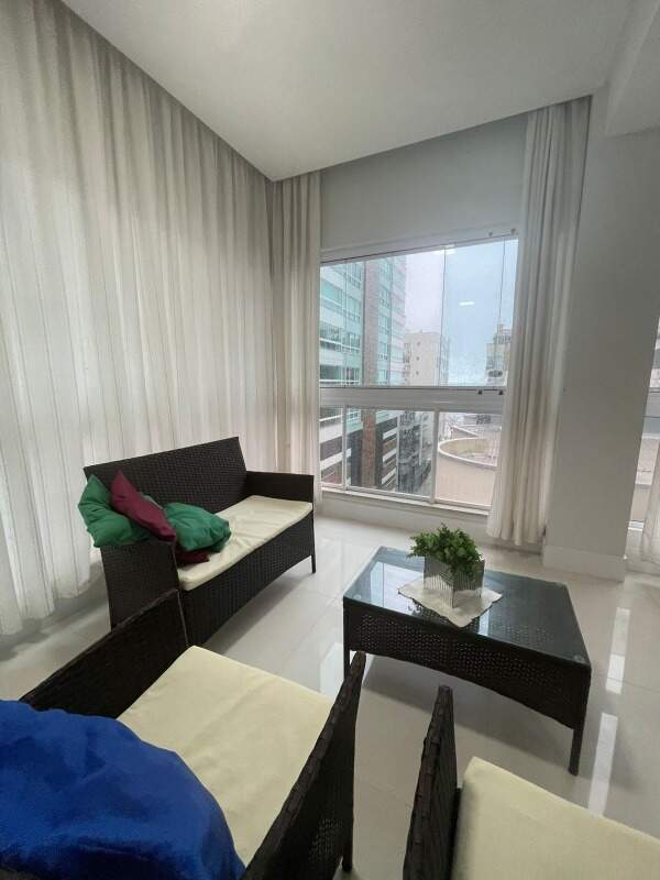 Foto do imóvel Apartamento a venda no Edificio Salinas com 04 Quartos sendo 01 Suite em Itapema Meia Praia