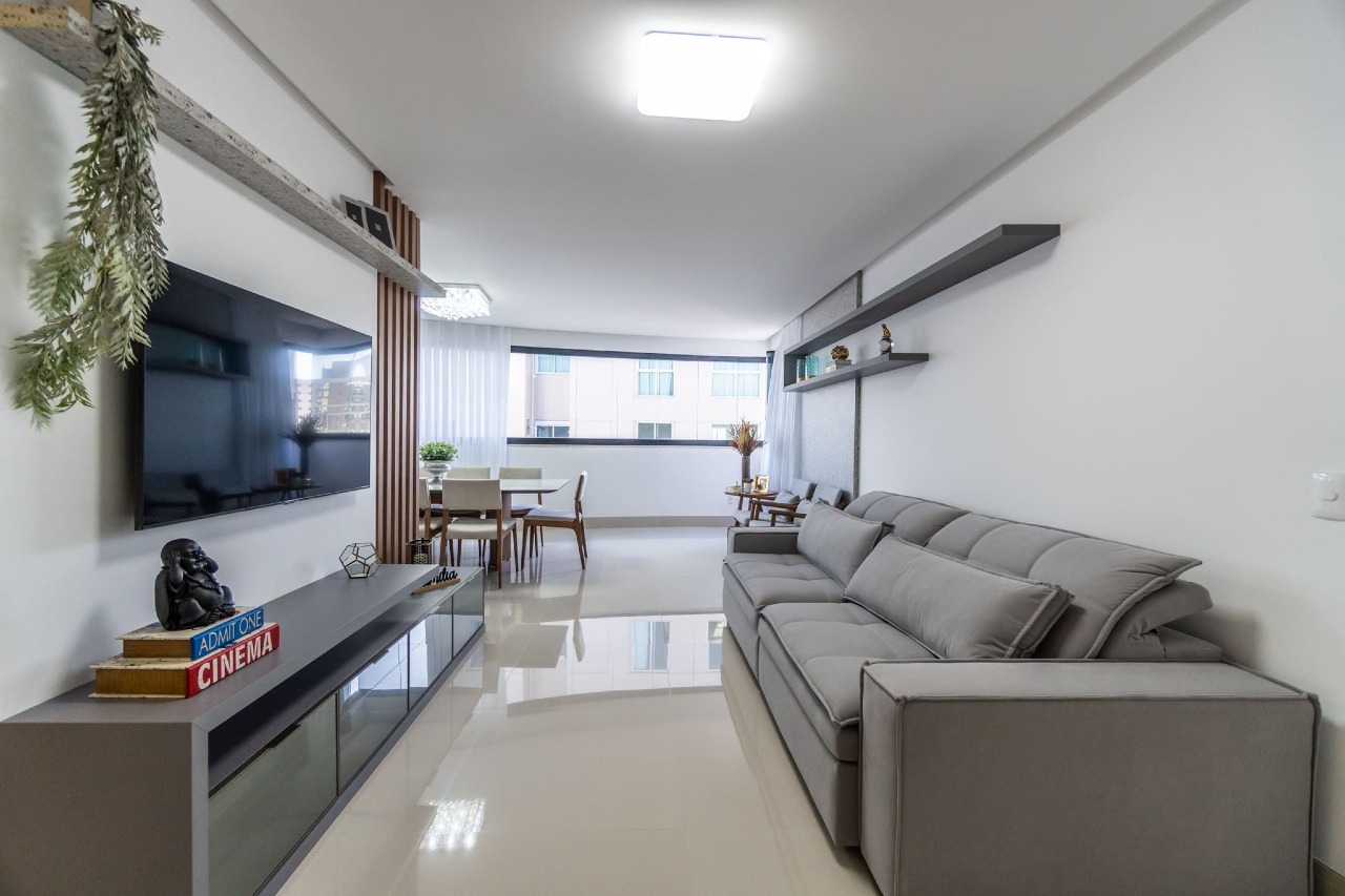 Apartamento Decorado no Edifício Villa Castelli com 04 Suítes no Centro em Balneário Camboriú