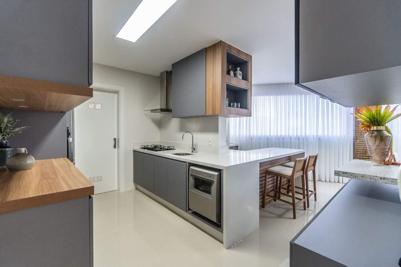 Foto do imóvel Apartamento Decorado no Edifício Villa Castelli com 04 Suítes á venda em Balneário Camboriú
