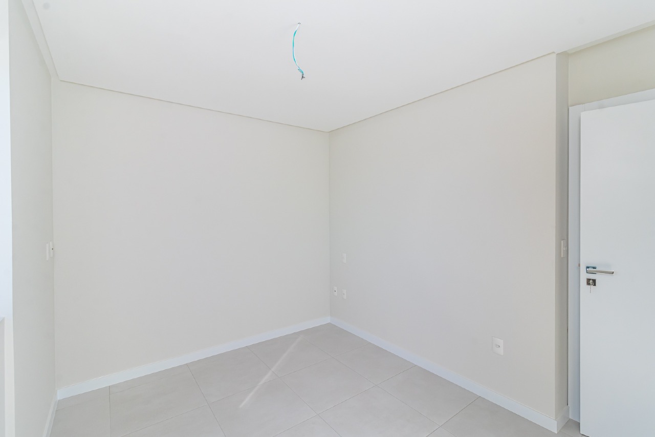 Foto do imóvel Apartamento no Centro de Balneário Camboriú com Home Office + 02 Suítes á venda no Edifício Sol da Manhã 