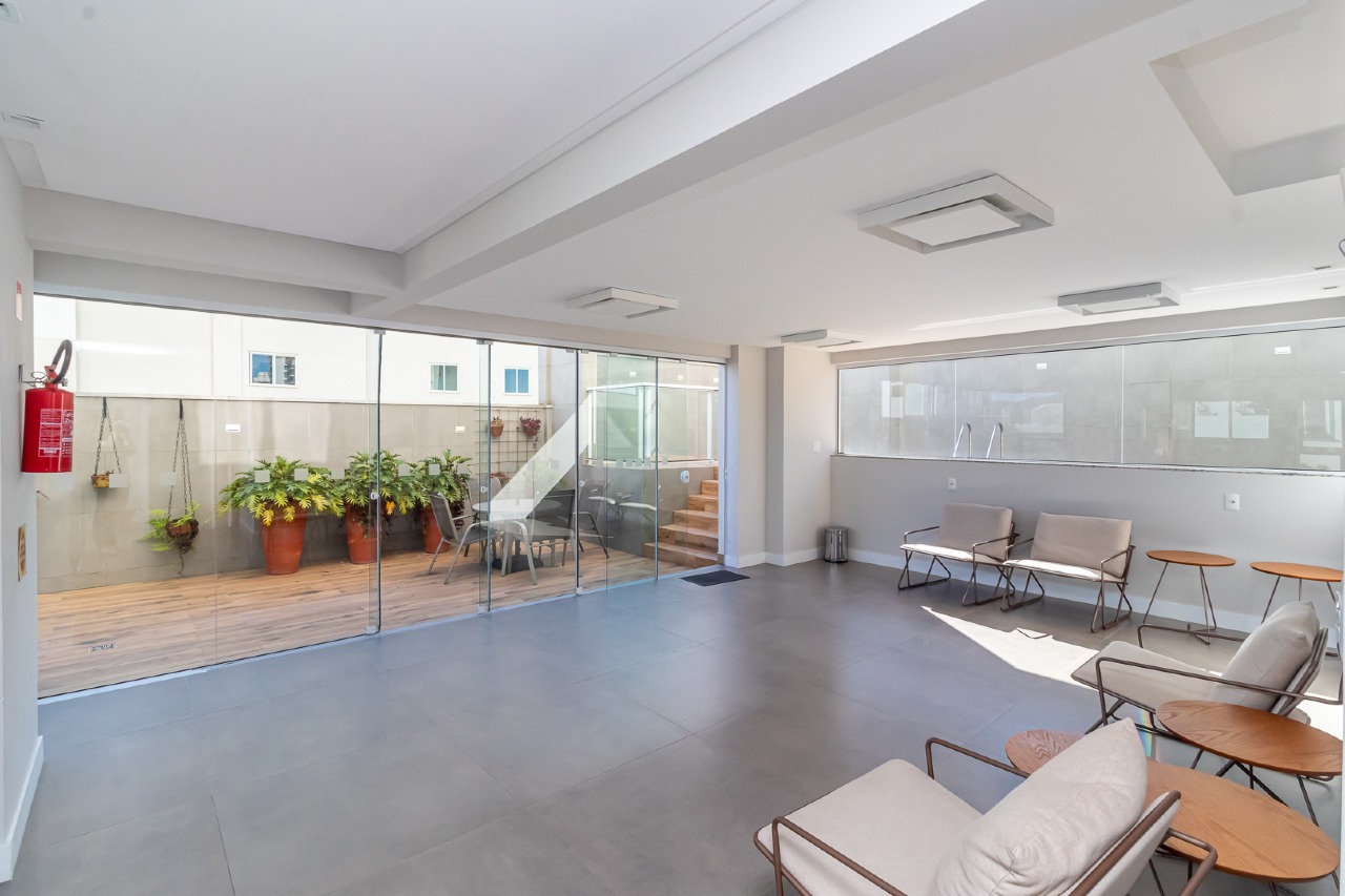 Foto do imóvel Apartamento no Centro de Balneário Camboriú com Home Office + 02 Suítes á venda no Edifício Sol da Manhã 
