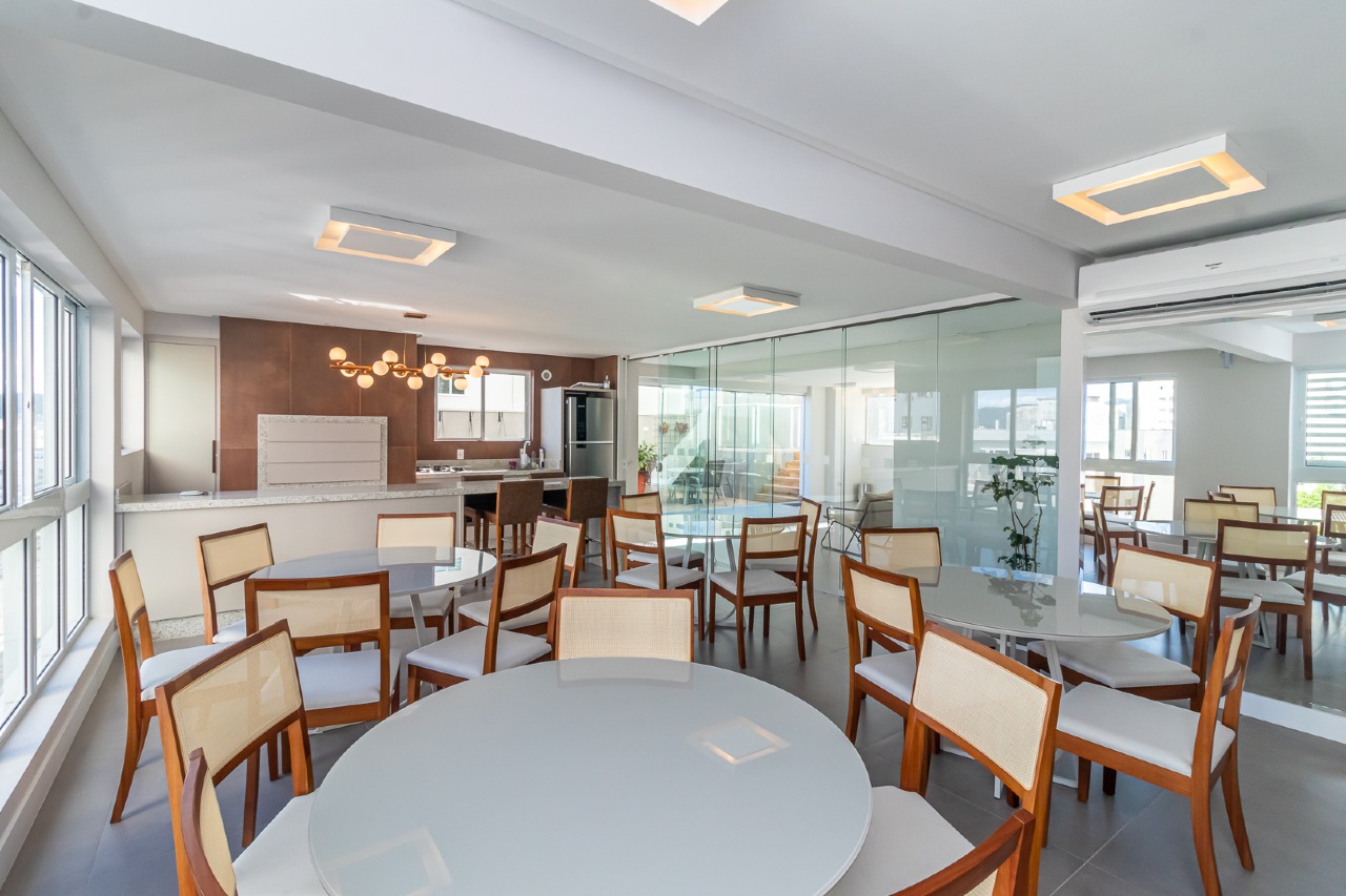 Foto do imóvel Apartamento no Centro de Balneário Camboriú com Home Office + 02 Suítes á venda no Edifício Sol da Manhã 