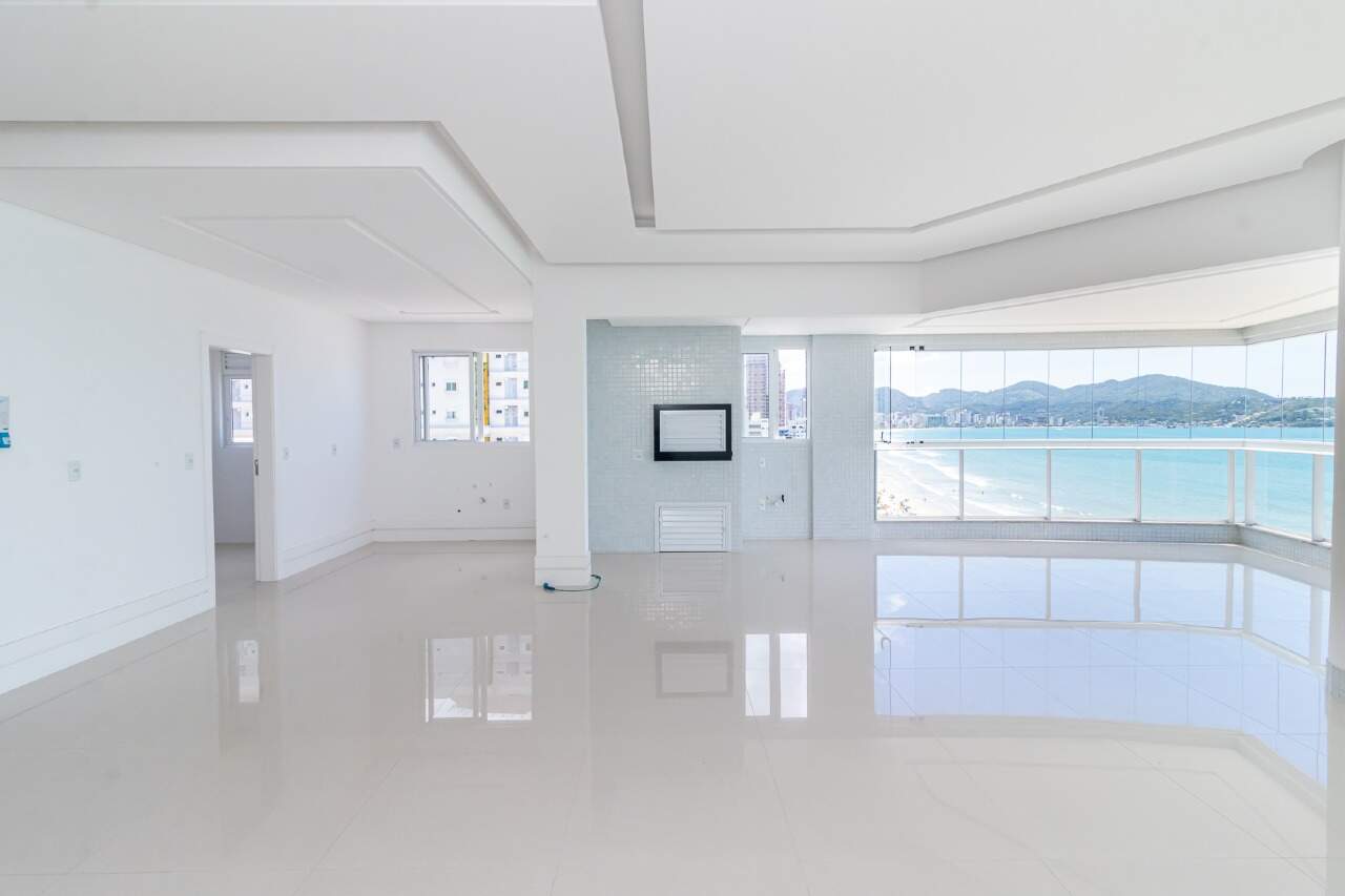 Foto do imóvel Apartamento com Vista Mar no Curt Lorenz em Itapema