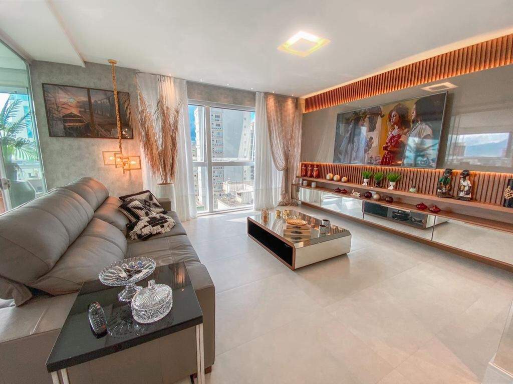 Foto do imóvel Apartamento a venda no Villaggio Del Mare em 03 Quartos sendo 03 Suites em Itapema Meia Praia