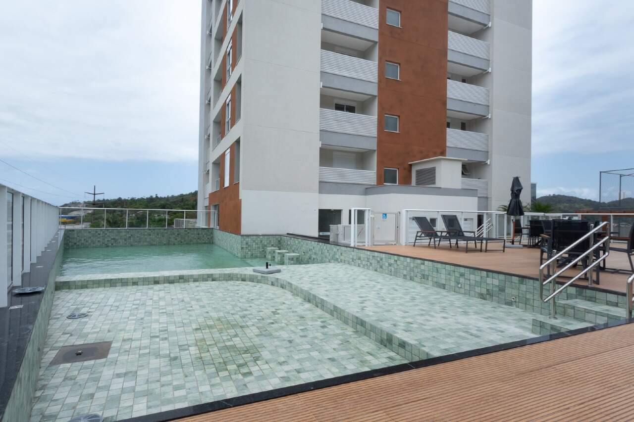 Foto do imóvel Apartamento 2 Dormitórios com Vista na Praia Brava – Itajaí
