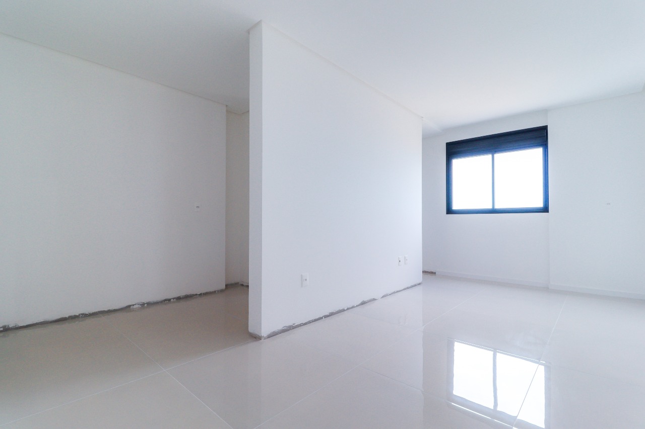 Foto do imóvel Apartamento de alto padrão na Praia Brava em Itajaí – 4 suítes e 3 vagas de garagem