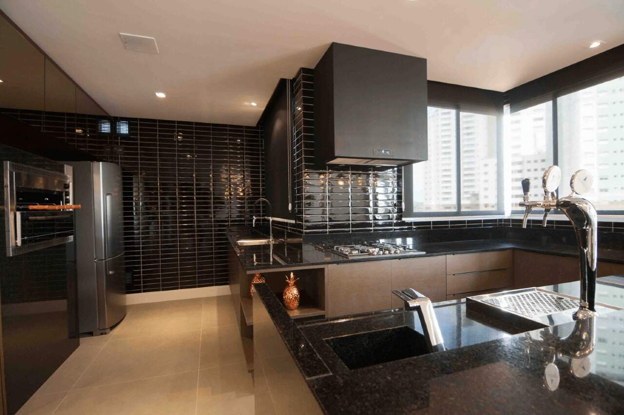 Foto do imóvel Apartamento de 03 suítes á venda no Edifício Via Marina na Barra Sul em Balneário Camboriú