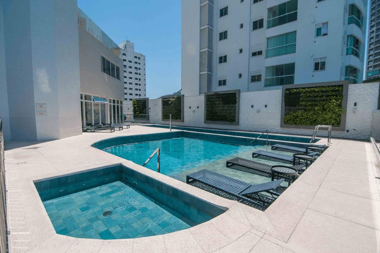 Foto do imóvel Apartamento de 03 suítes á venda no Edifício Via Marina na Barra Sul em Balneário Camboriú