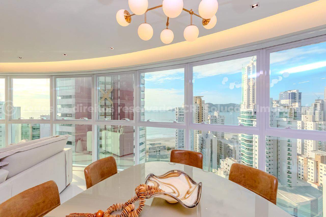 Foto do imóvel Apartamento Mobiliado com 4 Quartos e 3 Suítes à Venda no Edifício Olympo Tower em Balneário Camboriú