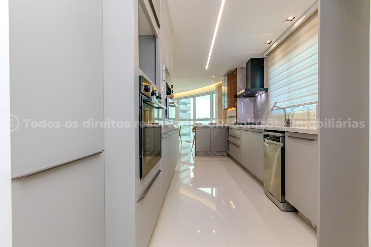 Foto do imóvel Apartamento Mobiliado com 4 Quartos e 3 Suítes à Venda no Edifício Olympo Tower em Balneário Camboriú