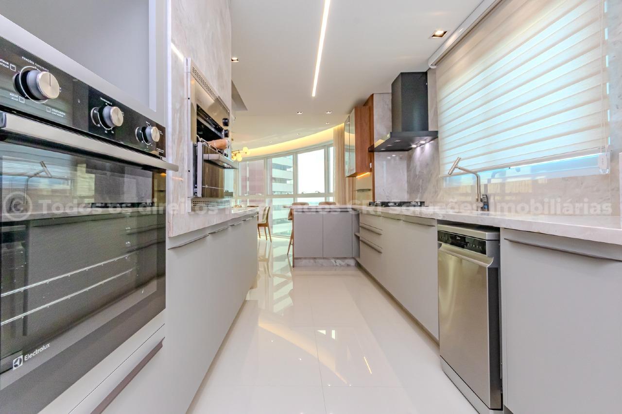 Foto do imóvel Apartamento Mobiliado com 4 Quartos e 3 Suítes à Venda no Edifício Olympo Tower em Balneário Camboriú