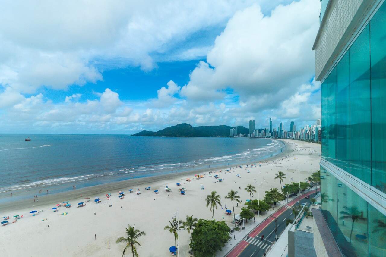 Foto do imóvel Apartamento Mobiliado Balneário Camboriú – 3 Dormitórios com Suíte e Vista para o Mar