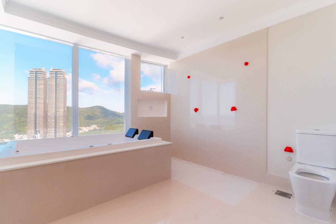 Foto do imóvel Apartamento Frente Mar com 04 suítes no One Tower em Balneário Camboriú