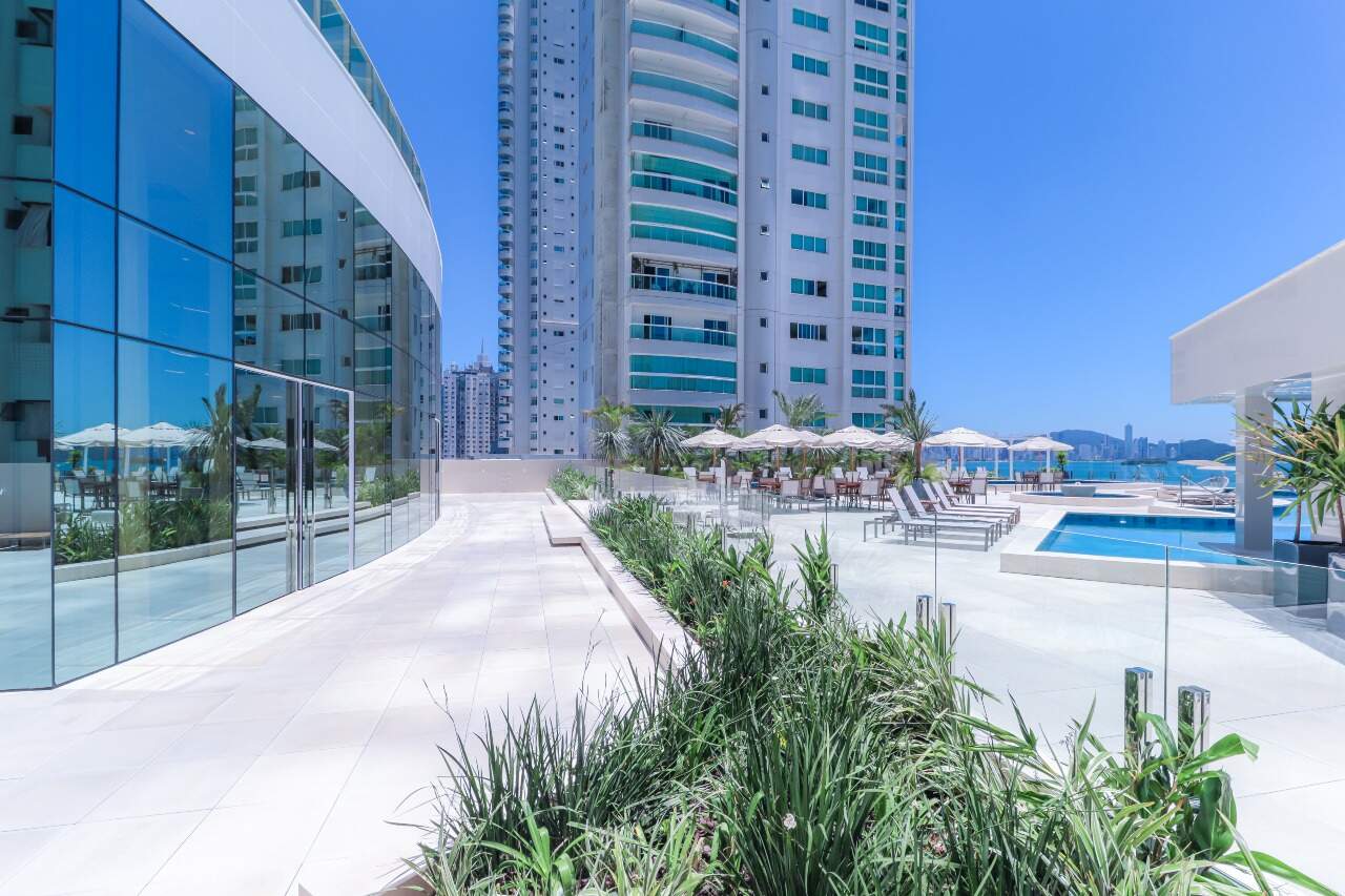 Foto do imóvel Apartamento Frente Mar com 04 suítes no One Tower em Balneário Camboriú