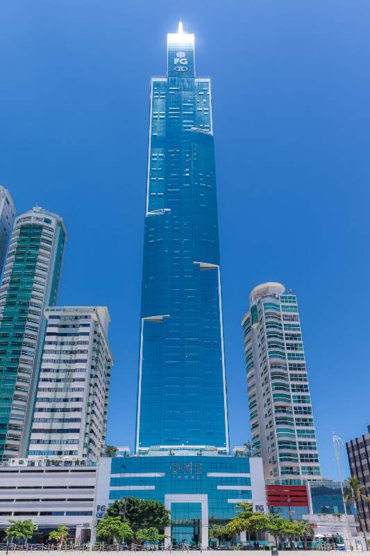 Foto do imóvel Apartamento Frente Mar com 04 suítes no One Tower em Balneário Camboriú