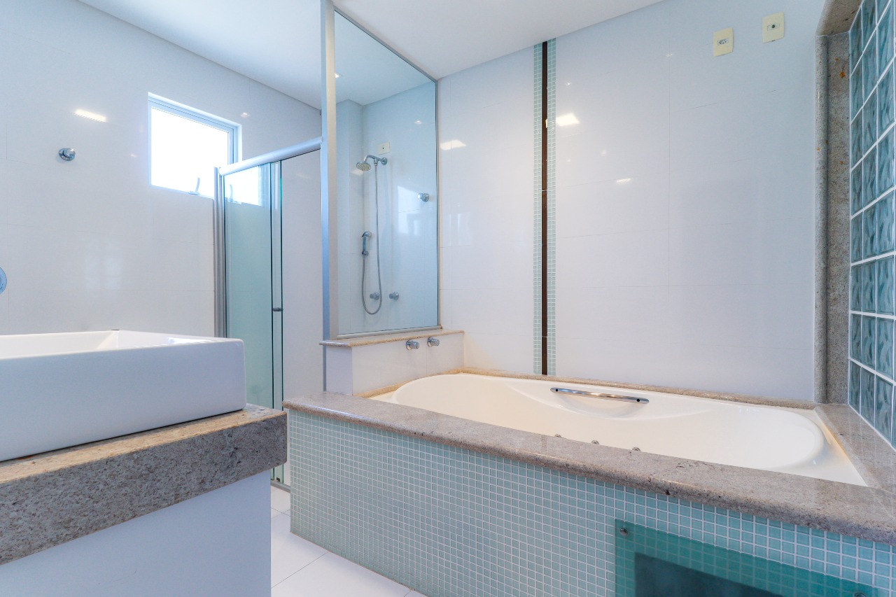 Foto do imóvel Cobertura mobiliada com 4 suítes e piscina privativa no Centro de Balneário Camboriú