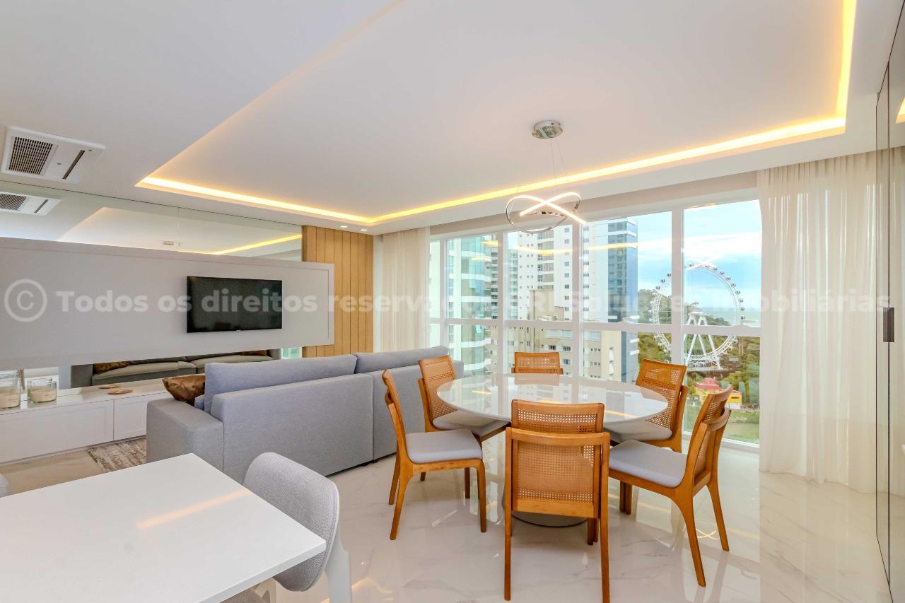 Apartamento com 04 suítes no Skyline Tower na Barra Norte em Balneário Camboriú.
