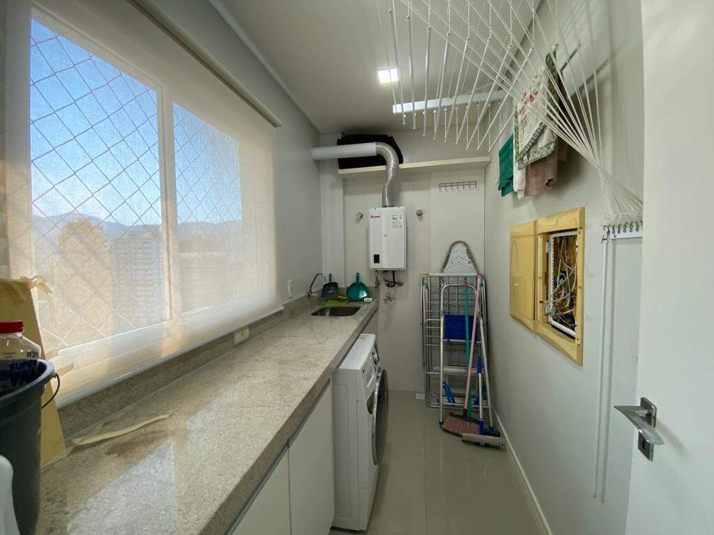 Foto do imóvel Apartamento 4 Suítes no Residencial Magic Tower Meia Praia Itapema