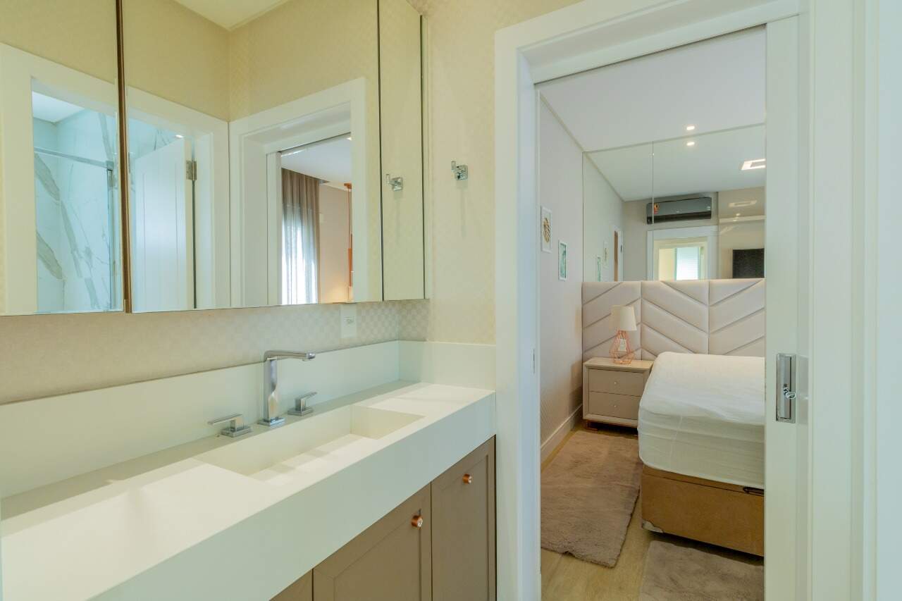 Foto do imóvel Apartamento à Venda no Serendipity Village em Balneário Camboriú – 4 Dormitórios Mobiliado Frente Mar
