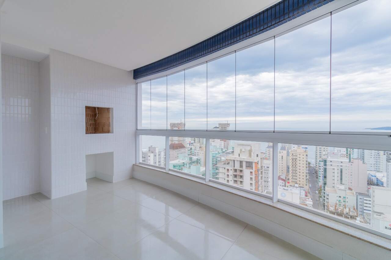 Foto do imóvel Apartamento de 128,50 m² com 3 suítes e varanda gourmet em Meia Praia, Itapema