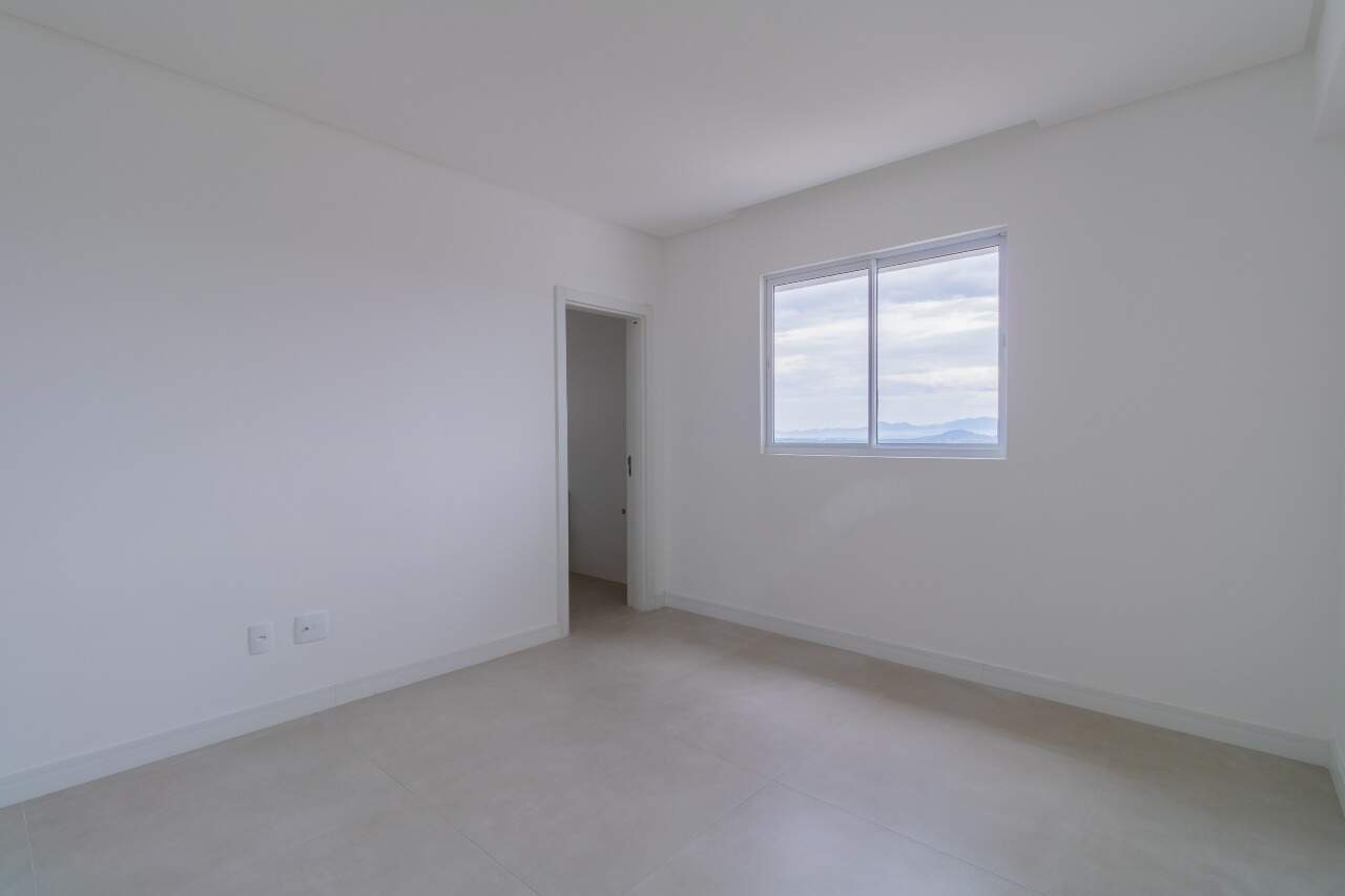 Foto do imóvel Apartamento de 128,50 m² com 3 suítes e varanda gourmet em Meia Praia, Itapema