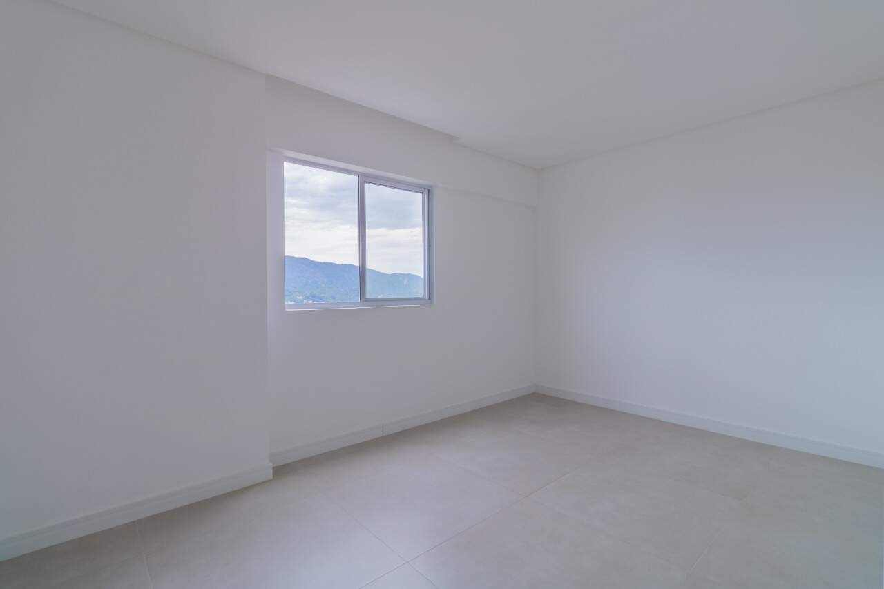 Foto do imóvel Apartamento de 128,50 m² com 3 suítes e varanda gourmet em Meia Praia, Itapema