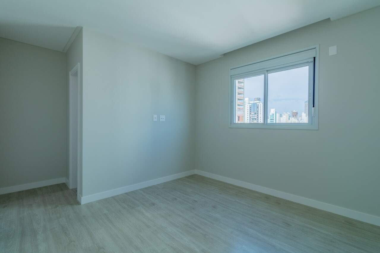 Foto do imóvel Apartamento com 03 suítes no Edifício Exuberance á venda em Balneário Camboriú 