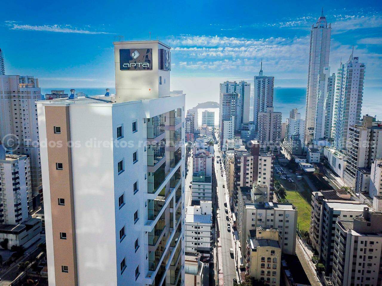 Foto do imóvel Apartamento com 03 suítes no Edifício Exuberance á venda em Balneário Camboriú 
