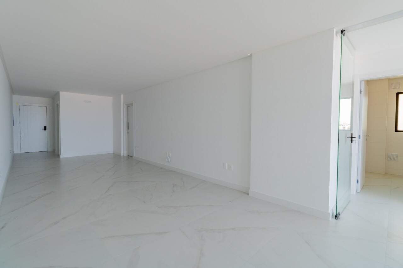 Foto do imóvel Apartamento 3 Suítes à Venda – 152m² na Praia Brava, Itajaí