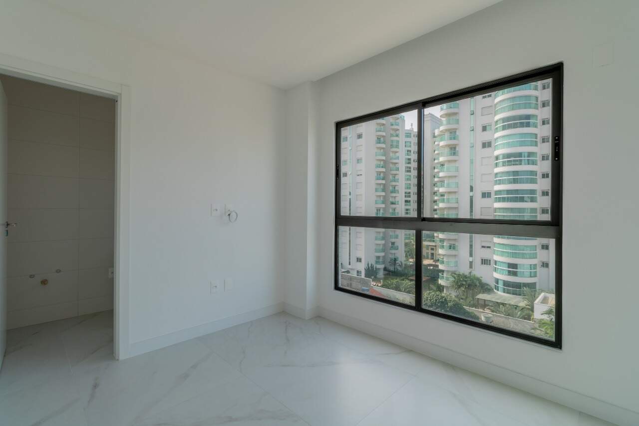 Foto do imóvel Apartamento 3 Suítes à Venda – 152m² na Praia Brava, Itajaí